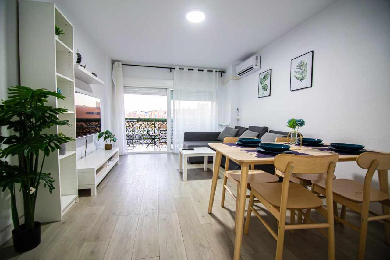 Apartamento Heroes De Sostoa มาลากา ภายนอก รูปภาพ