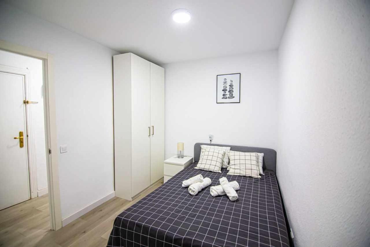 Apartamento Heroes De Sostoa มาลากา ภายนอก รูปภาพ