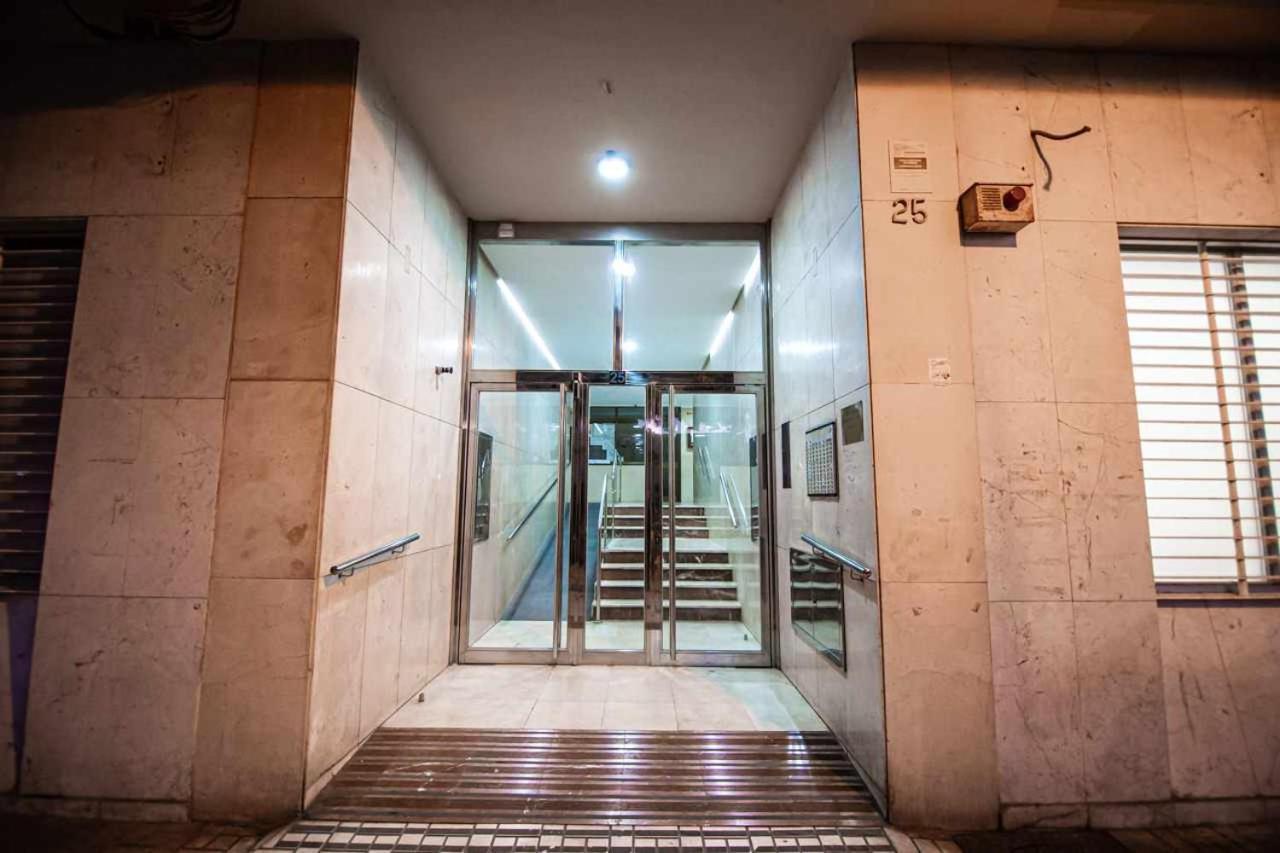 Apartamento Heroes De Sostoa มาลากา ภายนอก รูปภาพ