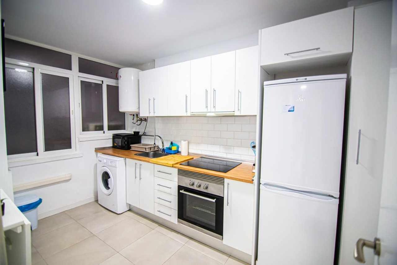 Apartamento Heroes De Sostoa มาลากา ภายนอก รูปภาพ